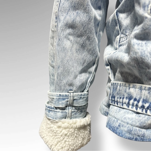 Mebon Sherpa-Lined Denim Jacket NWT Blue Acid Wash Jean Coat Size L - Picture 3 of 10